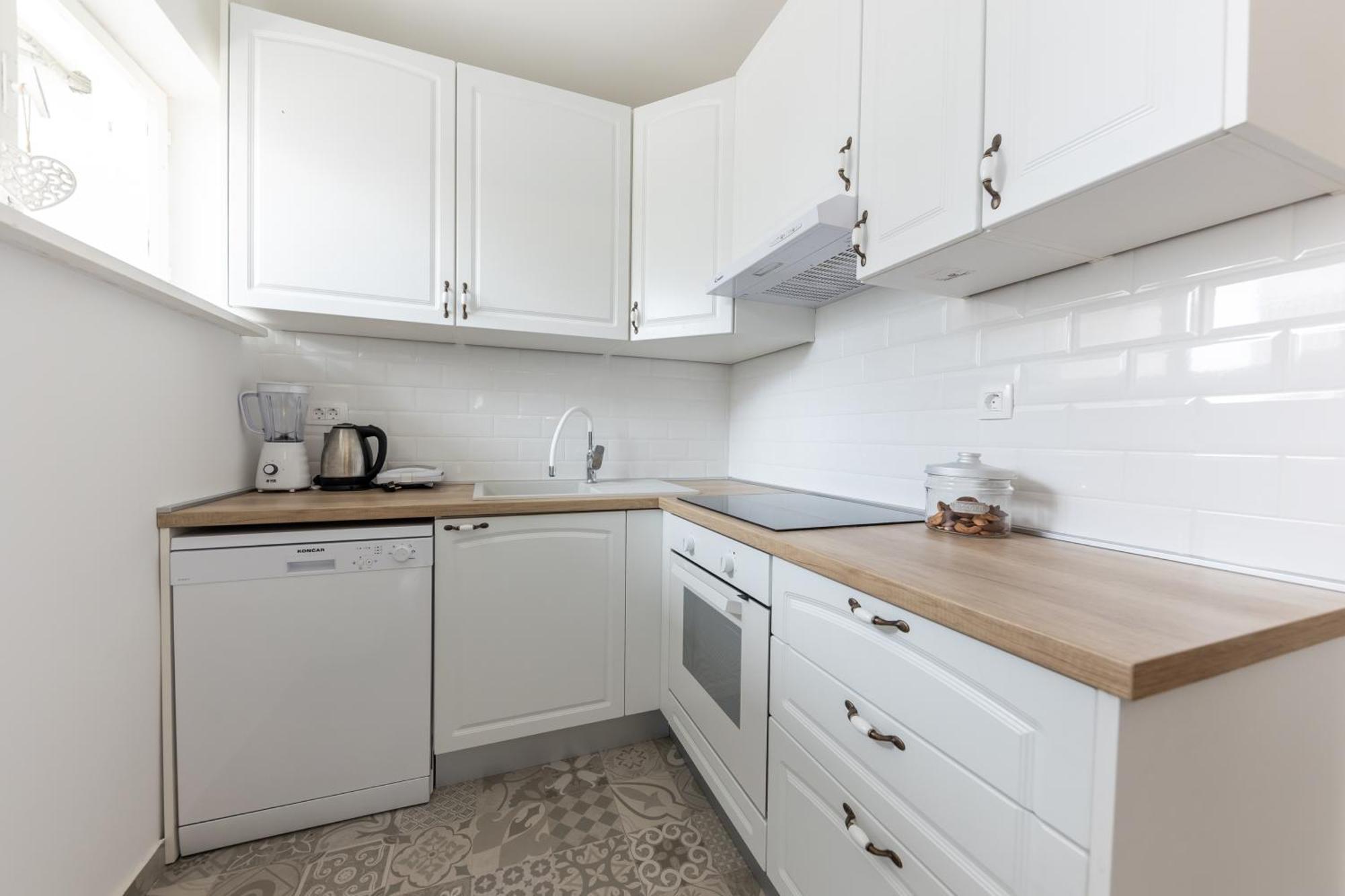 House Niko M With 6 Apartments Split Bagian luar foto