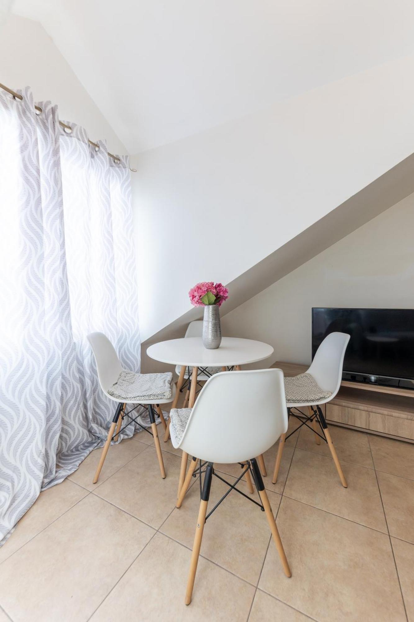 House Niko M With 6 Apartments Split Bagian luar foto